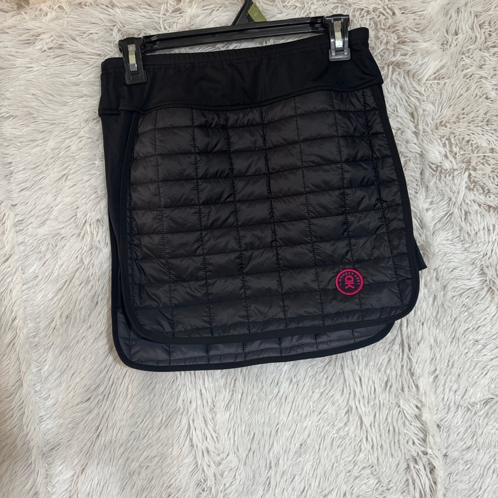 Elegant Black Quilted Mini Skirt